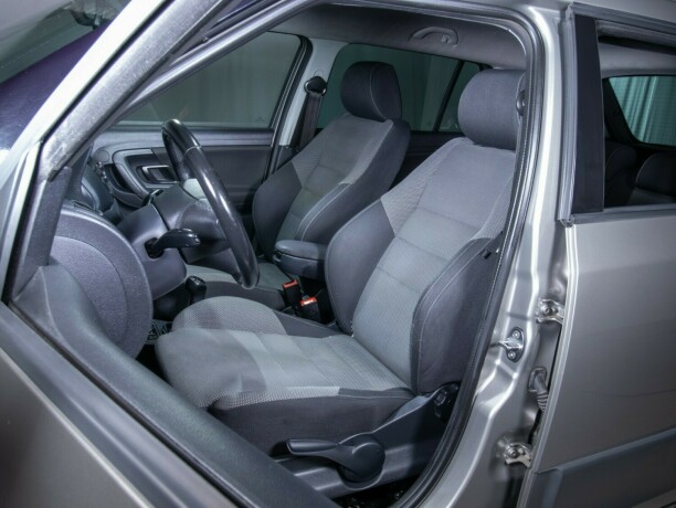 skoda-fabia-diesel-2012-big-38