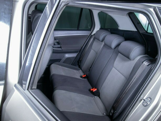 skoda-fabia-diesel-2012-big-37