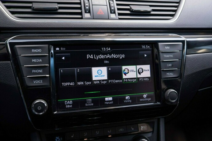 skoda-superb-diesel-2017-big-23