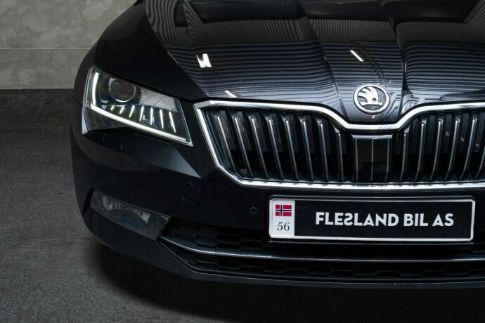 skoda-superb-diesel-2017-big-6