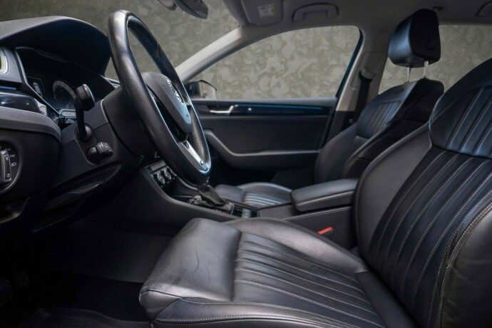 skoda-superb-diesel-2017-big-27