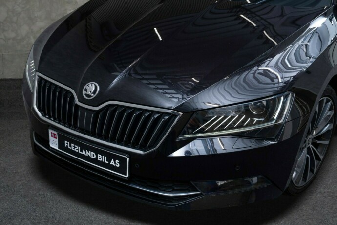 skoda-superb-diesel-2017-big-4