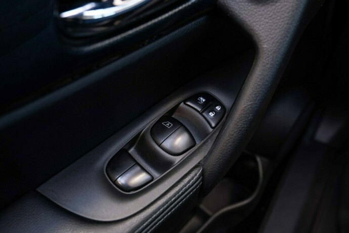 nissan-x-trail-diesel-2017-big-26