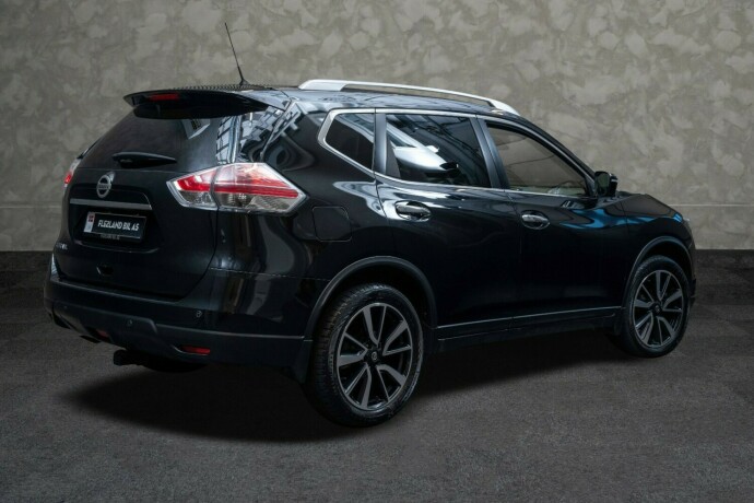 nissan-x-trail-diesel-2017-big-11