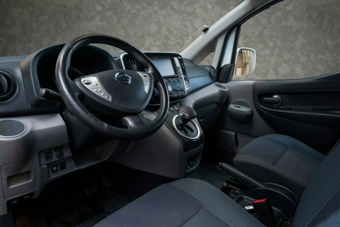 nissan-e-nv200-elektrisitet-2016-big-24