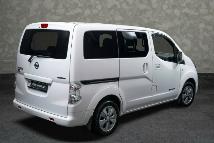 nissan-e-nv200-elektrisitet-2016-big-12
