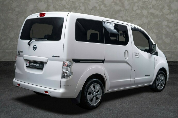 nissan-e-nv200-elektrisitet-2016-big-11