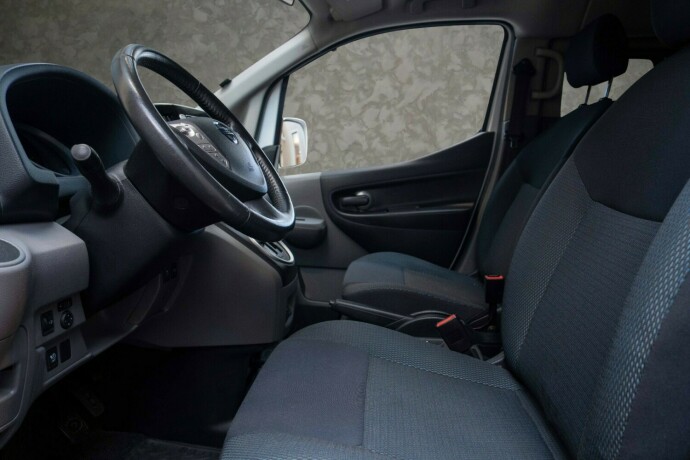 nissan-e-nv200-elektrisitet-2016-big-23