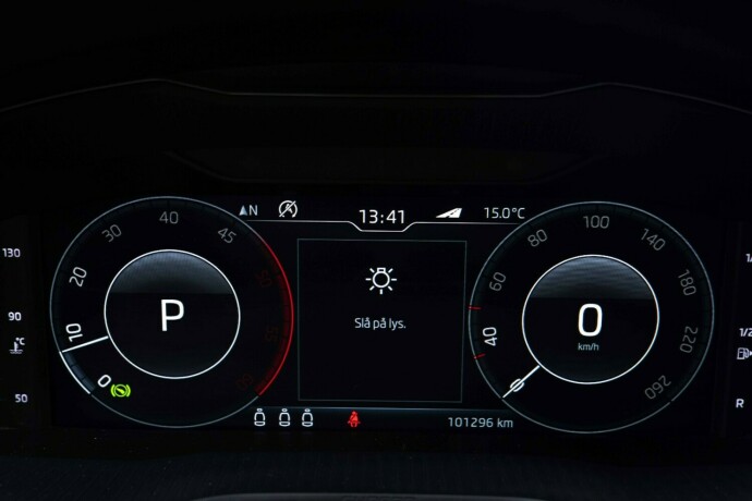 skoda-superb-diesel-2019-big-13