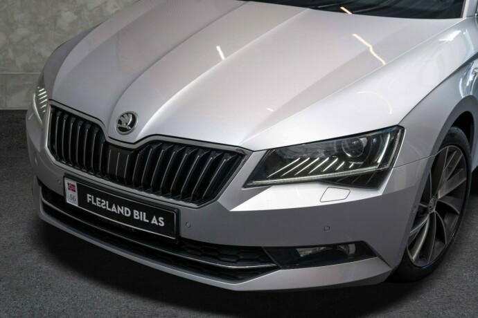 skoda-superb-diesel-2019-big-3