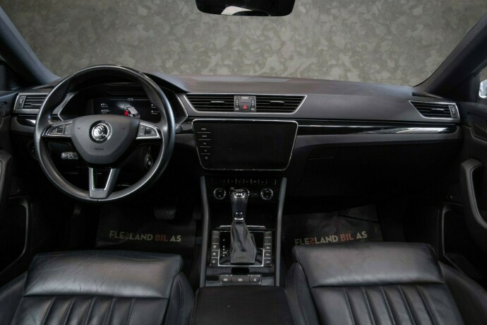 skoda-superb-diesel-2019-big-32