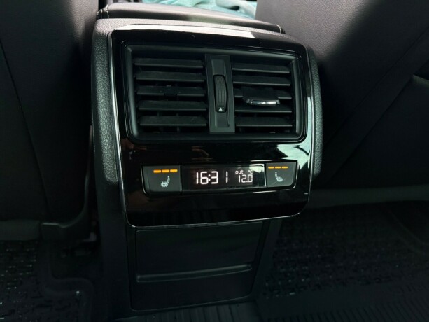 skoda-superb-diesel-2021-big-41
