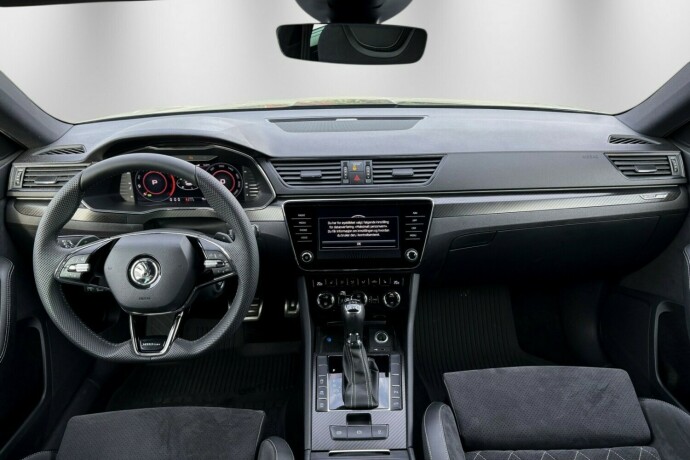 skoda-superb-diesel-2021-big-13
