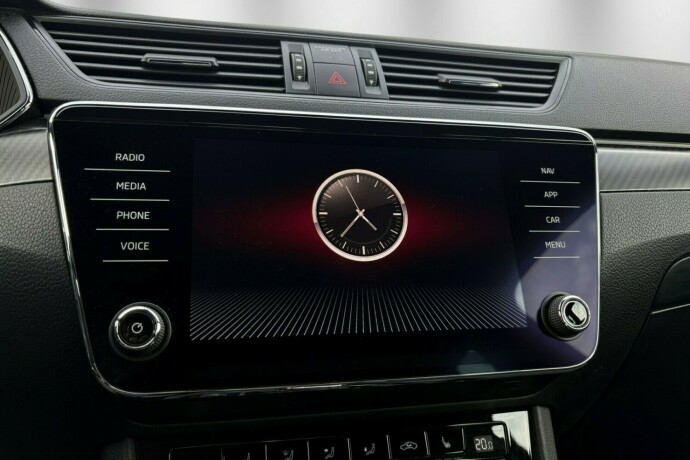 skoda-superb-diesel-2021-big-22