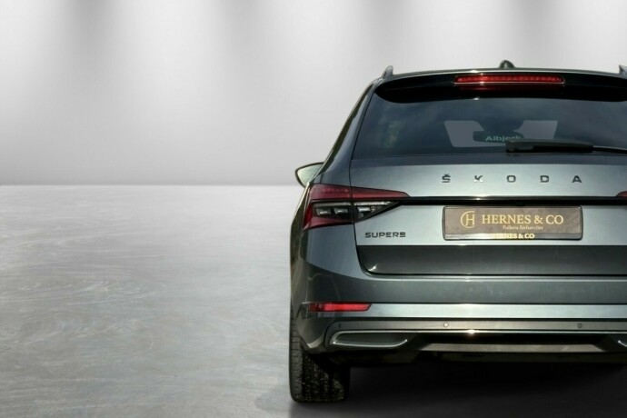 skoda-superb-diesel-2021-big-9
