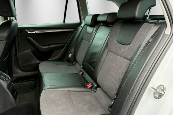 skoda-octavia-diesel-2020-big-32