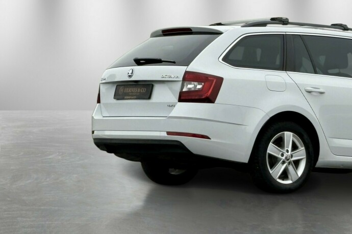 skoda-octavia-diesel-2020-big-6