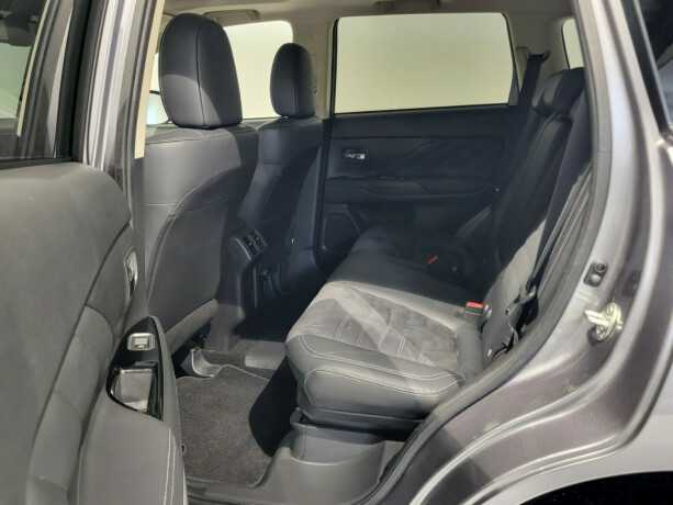 mitsubishi-outlander-elektrisitetbensin-2019-big-25