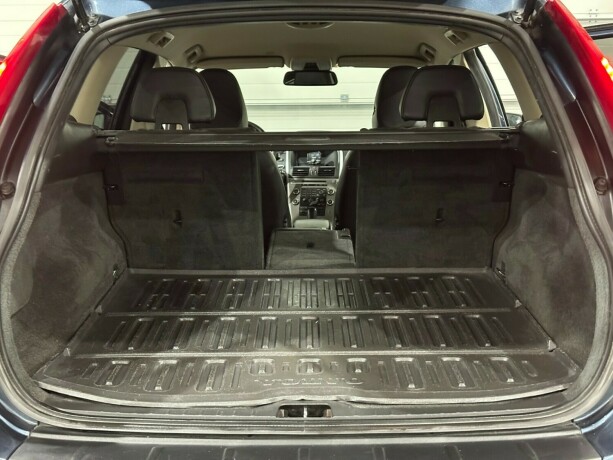 volvo-xc-60-diesel-2011-big-13