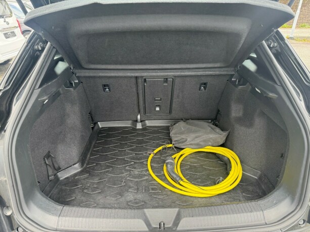 volkswagen-id4-elektrisitet-2022-big-15