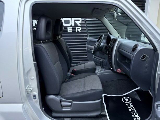 suzuki-jimny-bensin-2008-big-19