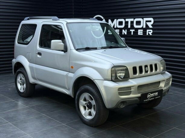 suzuki-jimny-bensin-2008-big-0