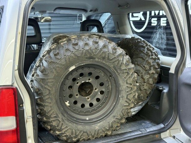suzuki-jimny-bensin-2008-big-20
