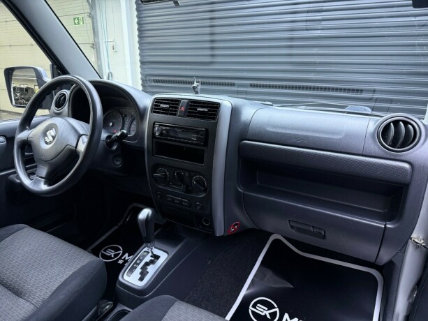 suzuki-jimny-bensin-2008-big-10