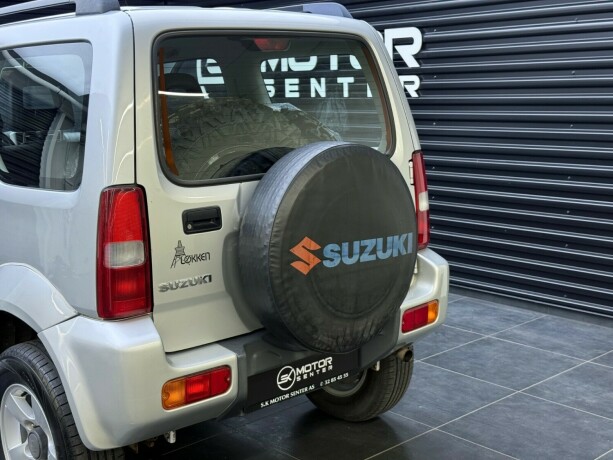 suzuki-jimny-bensin-2008-big-5