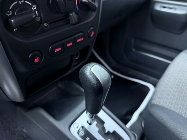 suzuki-jimny-bensin-2008-big-17