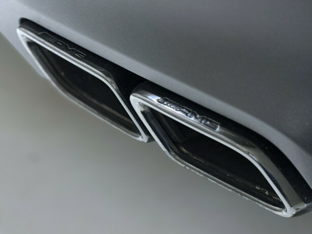 mercedes-benz-glc-bensin-2018-big-46