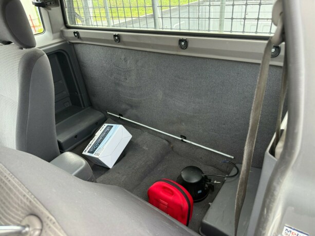 nissan-king-cab-diesel-2009-big-16