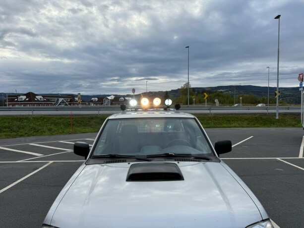 nissan-king-cab-diesel-2009-big-9