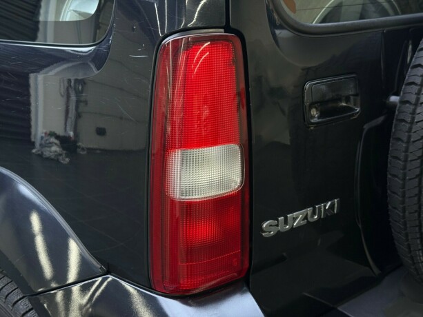 suzuki-jimny-bensin-2005-big-5