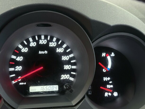 toyota-hilux-diesel-2011-big-20