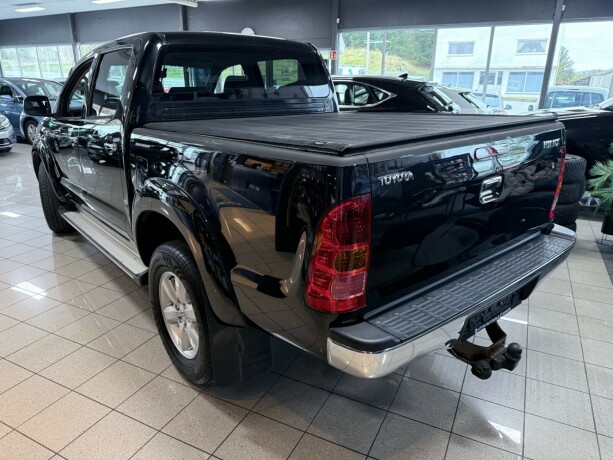 toyota-hilux-diesel-2011-big-4