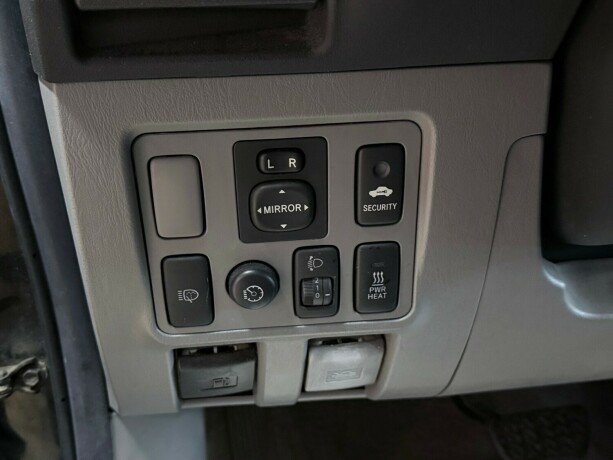 toyota-hilux-diesel-2011-big-15