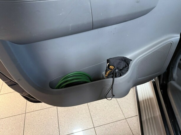 toyota-hilux-diesel-2011-big-30