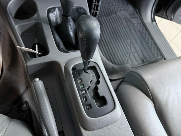 toyota-hilux-diesel-2011-big-17