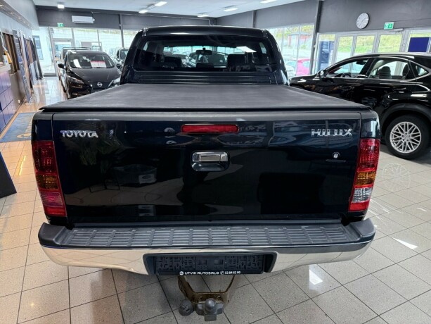 toyota-hilux-diesel-2011-big-5