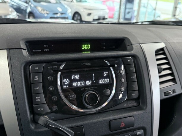 toyota-hilux-diesel-2011-big-21