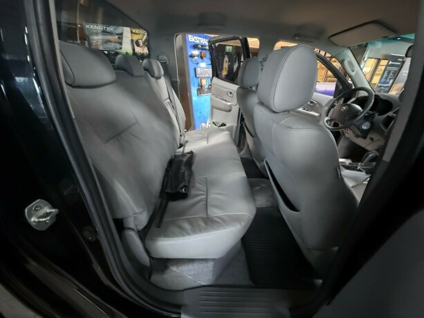 toyota-hilux-diesel-2011-big-28