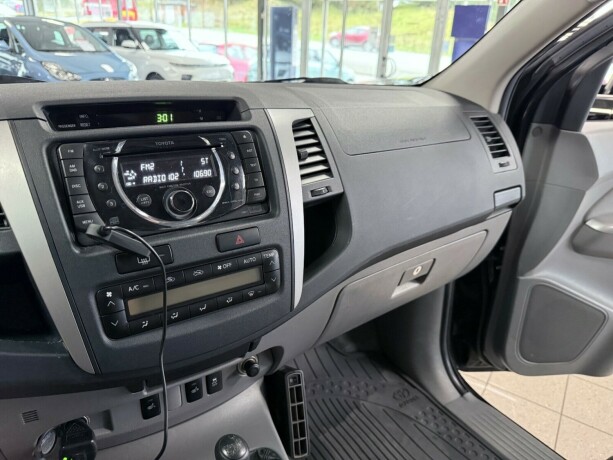 toyota-hilux-diesel-2011-big-22