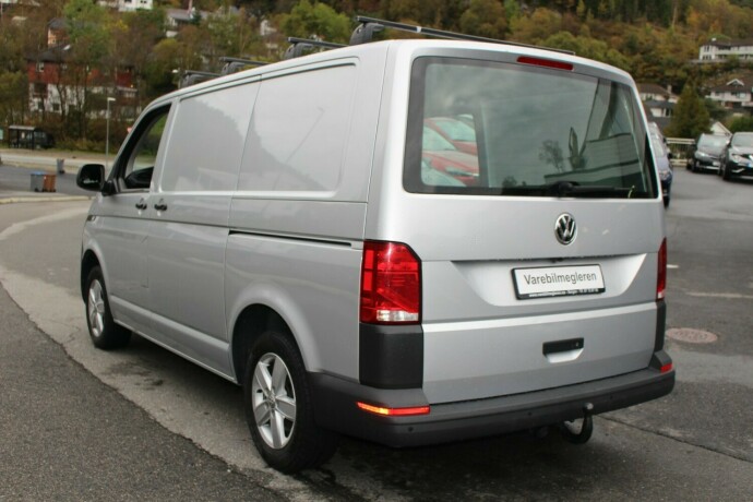 volkswagen-transporter-diesel-2020-big-3