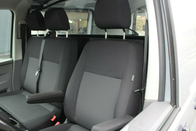 volkswagen-transporter-diesel-2020-big-8