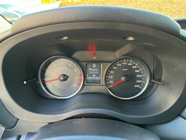 subaru-xv-bensin-2012-big-13