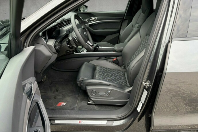 audi-sq8-e-tron-elektrisitet-2024-big-14
