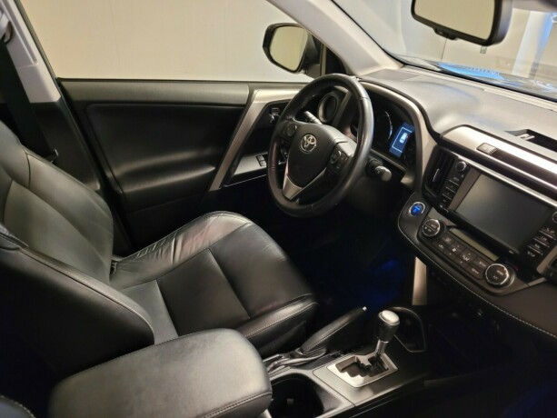 toyota-rav4-elektrisitetbensin-2016-big-13