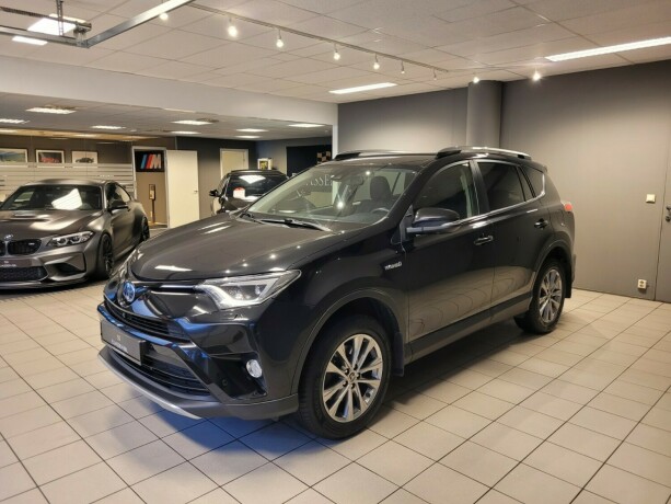 toyota-rav4-elektrisitetbensin-2016-big-6