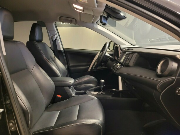 toyota-rav4-elektrisitetbensin-2016-big-10